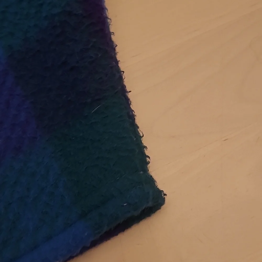 EUC VTG Aqua Sheen 100% Dacron Dupont Polyester Blue Purple and Green Plaid - Picture 10 of 11